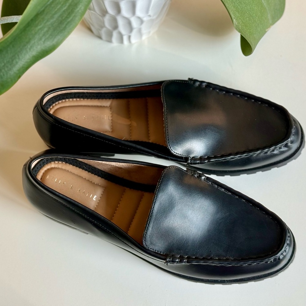 Kelly & Katie Black Loafers